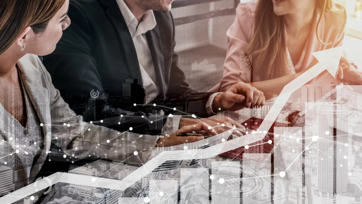 Jak zbudować rutynę pielęgnacyjną dla skóry mieszanej — krok po kroku, z testami produktów drogeryjnych i listą zamienników naturalnych